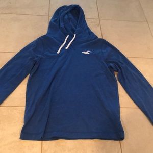 Lightweight Hollister long sleeve shirt with hood